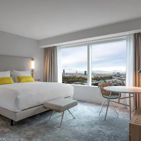 Hotel Courtyard By Marriott Gare De Lyon 4*