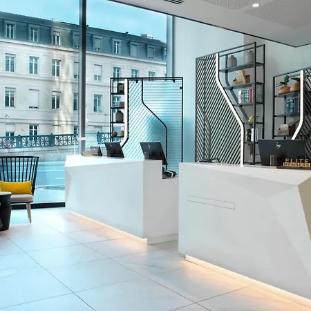 Courtyard By Marriott Gare De Lyon 4* Paris