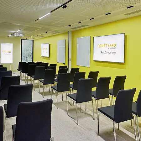 Hotel Courtyard By Marriott Gare De Lyon 4*