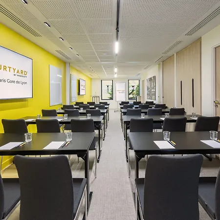Hotel Courtyard By Marriott Gare De Lyon 4*
