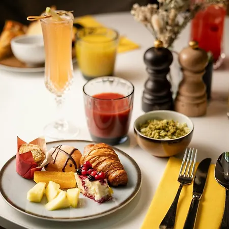 Courtyard By Marriott Gare De Lyon Hotel 4*