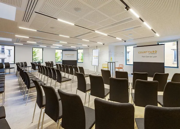 Courtyard By Marriott Gare De Lyon 4*