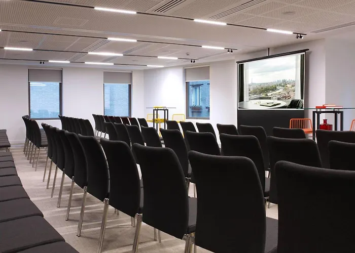 Courtyard By Marriott Gare De Lyon 호텔 4*