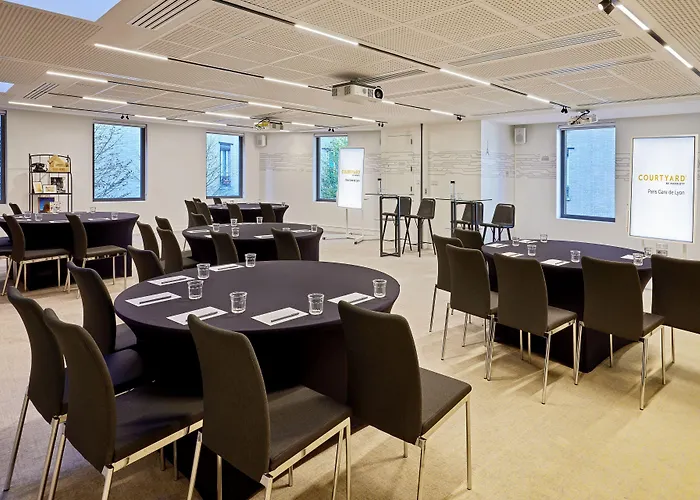 Courtyard By Marriott Gare De Lyon Otel 4*