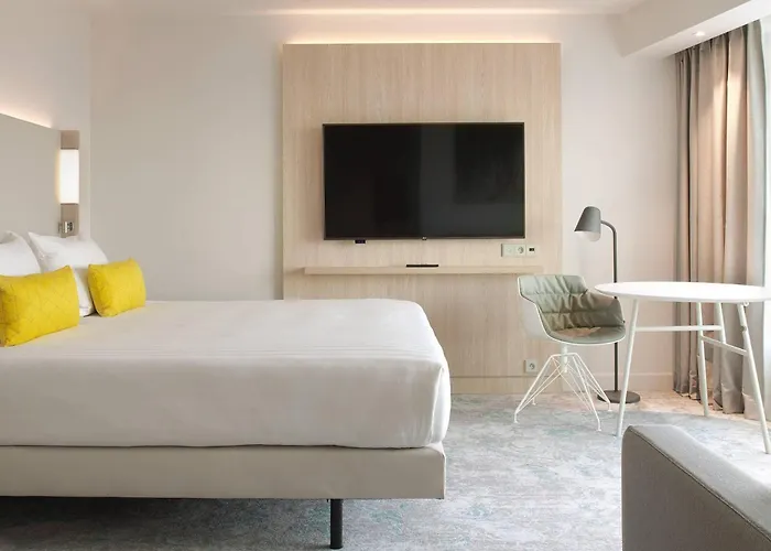 Courtyard By Marriott Gare De Lyon 4* باريس