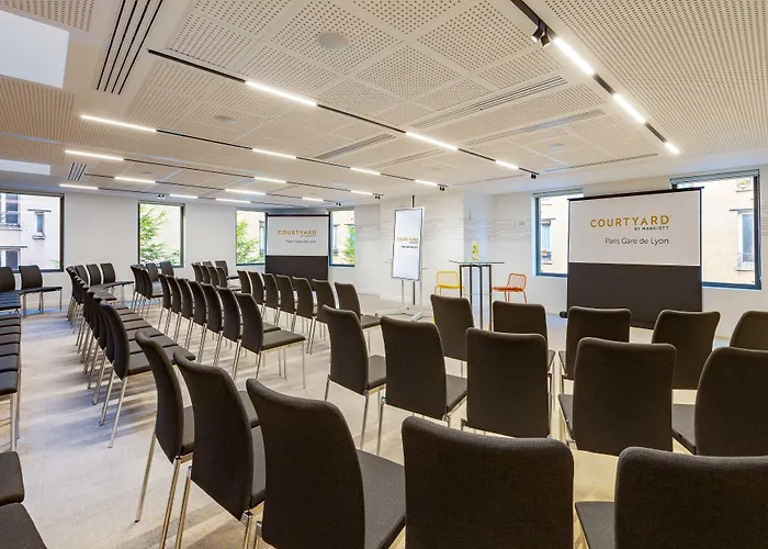 Courtyard By Marriott Gare De Lyon 4* باريس